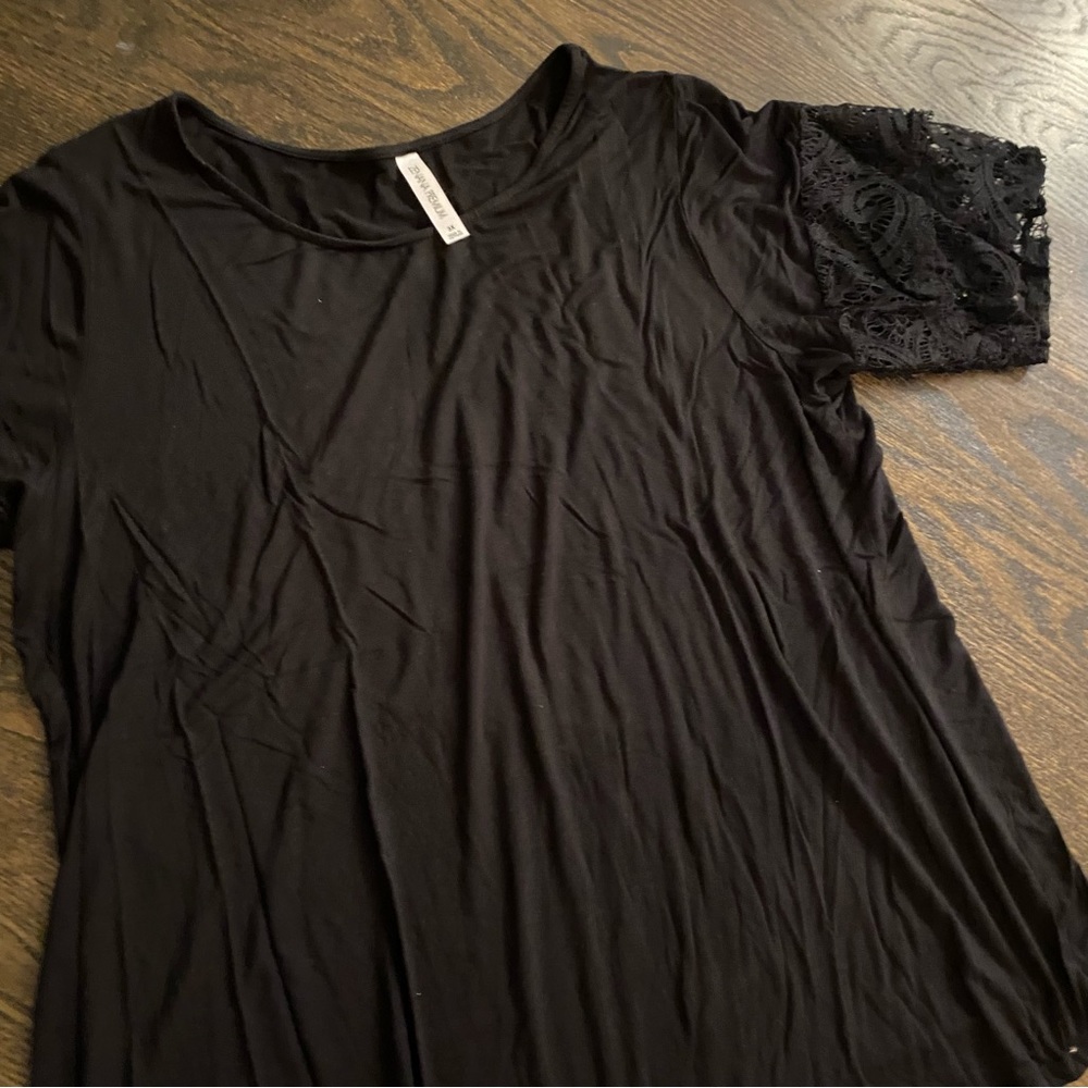 ruffled sleeve tee